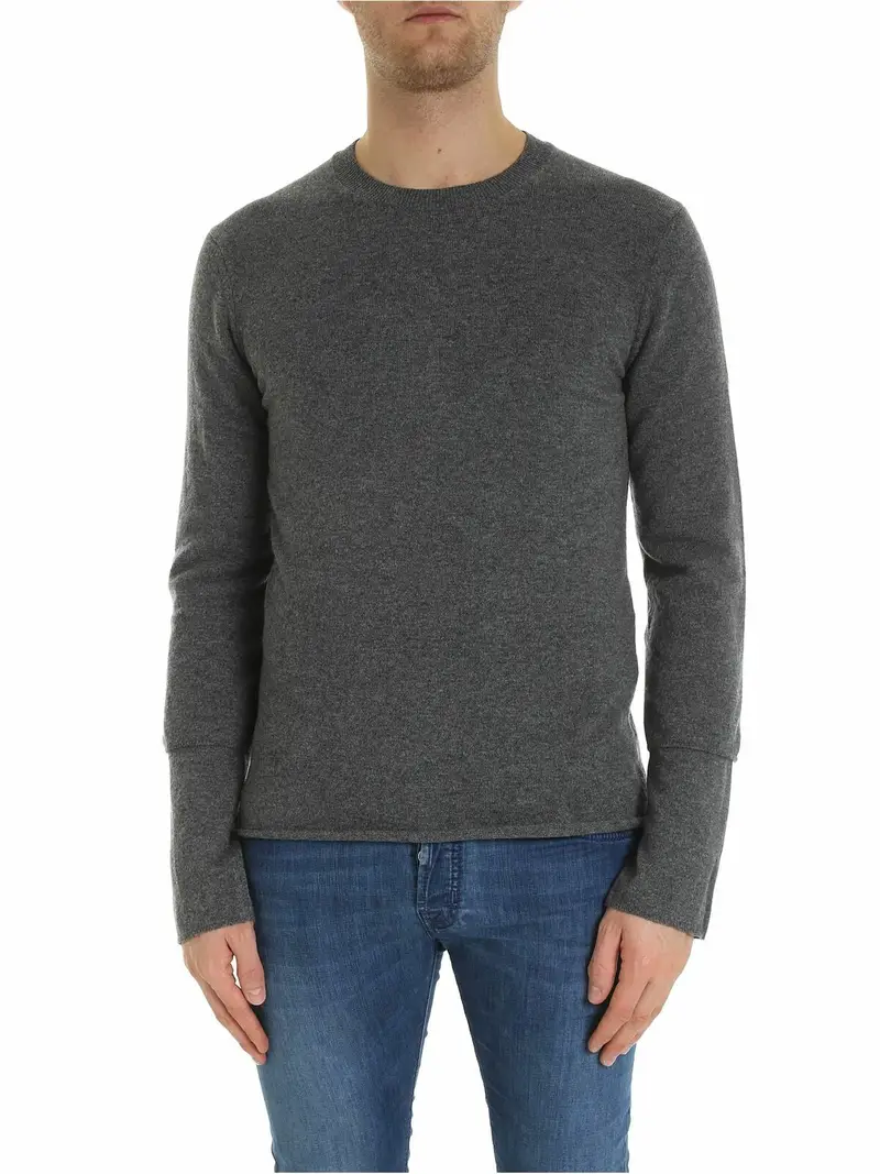 Pullover grigio con maniche sovrapposte