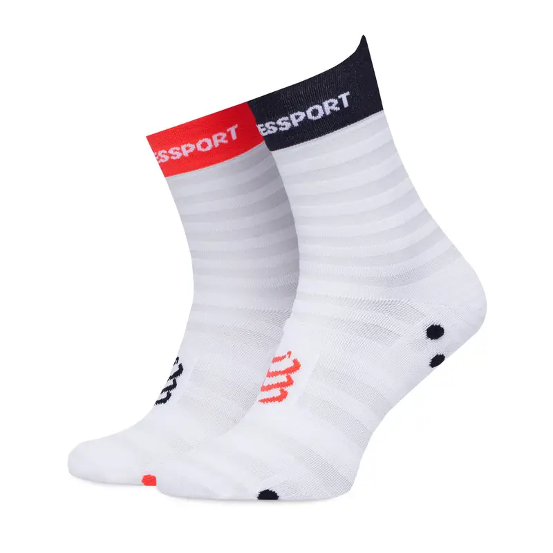 Calzini corti Compressport Pro Racing Socks v4.0 Ultralight Run Low XU00051B Bianco