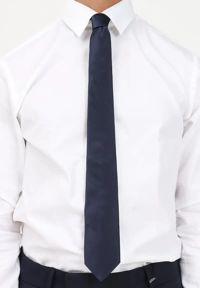 Cravatta in seta blu da uomo