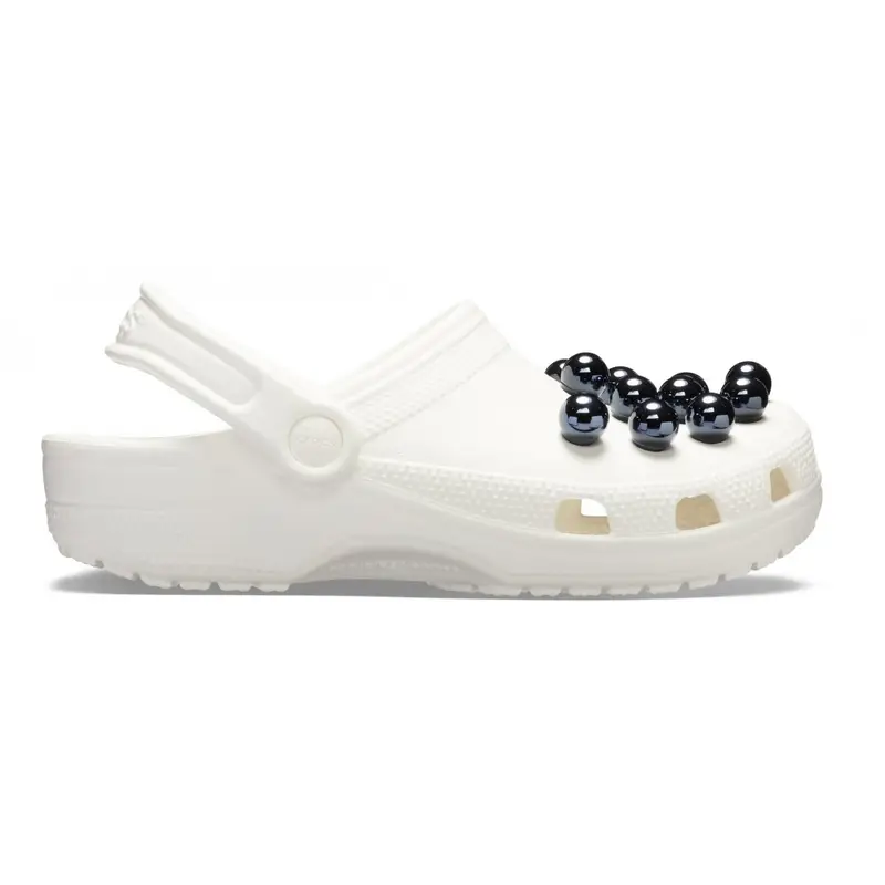 Classic timeless clash pearls clog Black