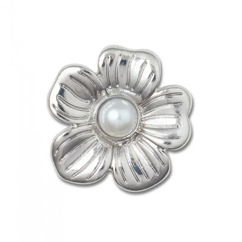 Silver monochrome daisy 2 UCOL