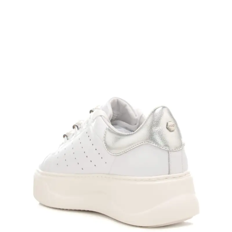 sneakers da donna in vera pelle con perle e charms decorativi sui lacci bianco argento miniatura 3