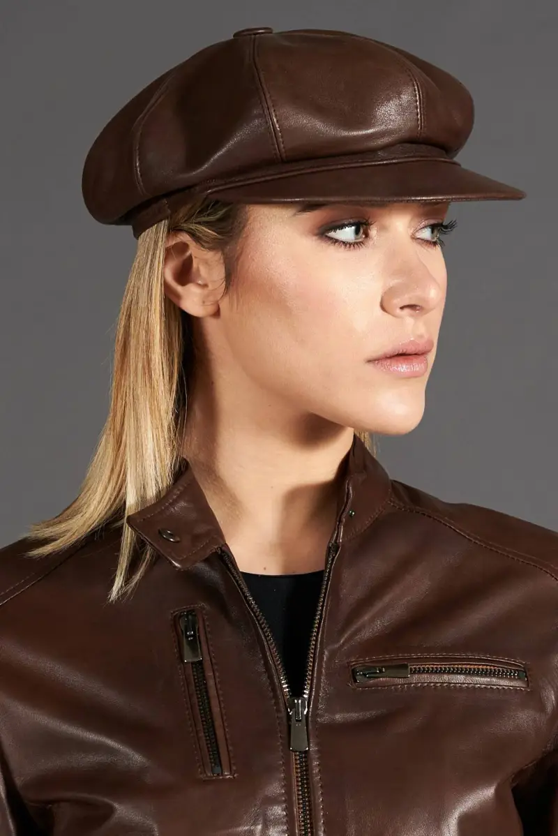 Cappello da donna in pelle testa di moro stile berretto francese D'Arienzo, Seleziona (59cm), Colore Testa di moro