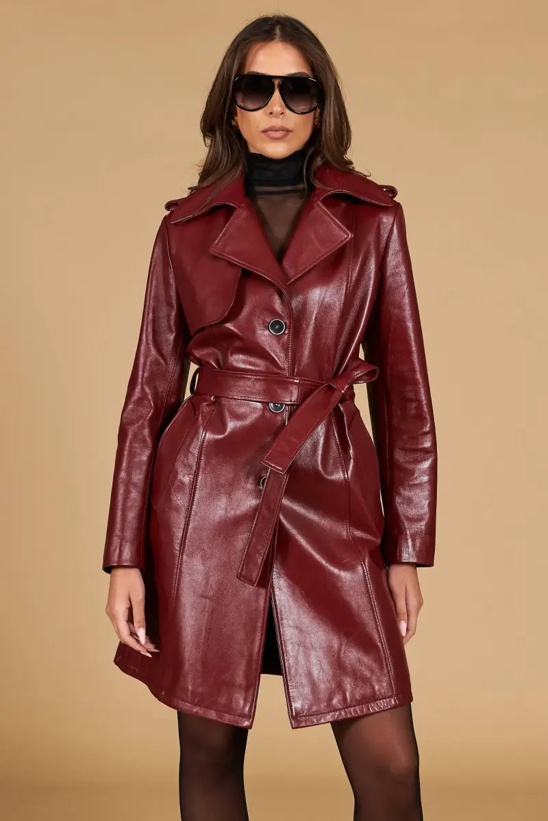 Cappotto in pelle rosso ancora con cintura effetto liscio D'Arienzo, Seleziona Vinaccio