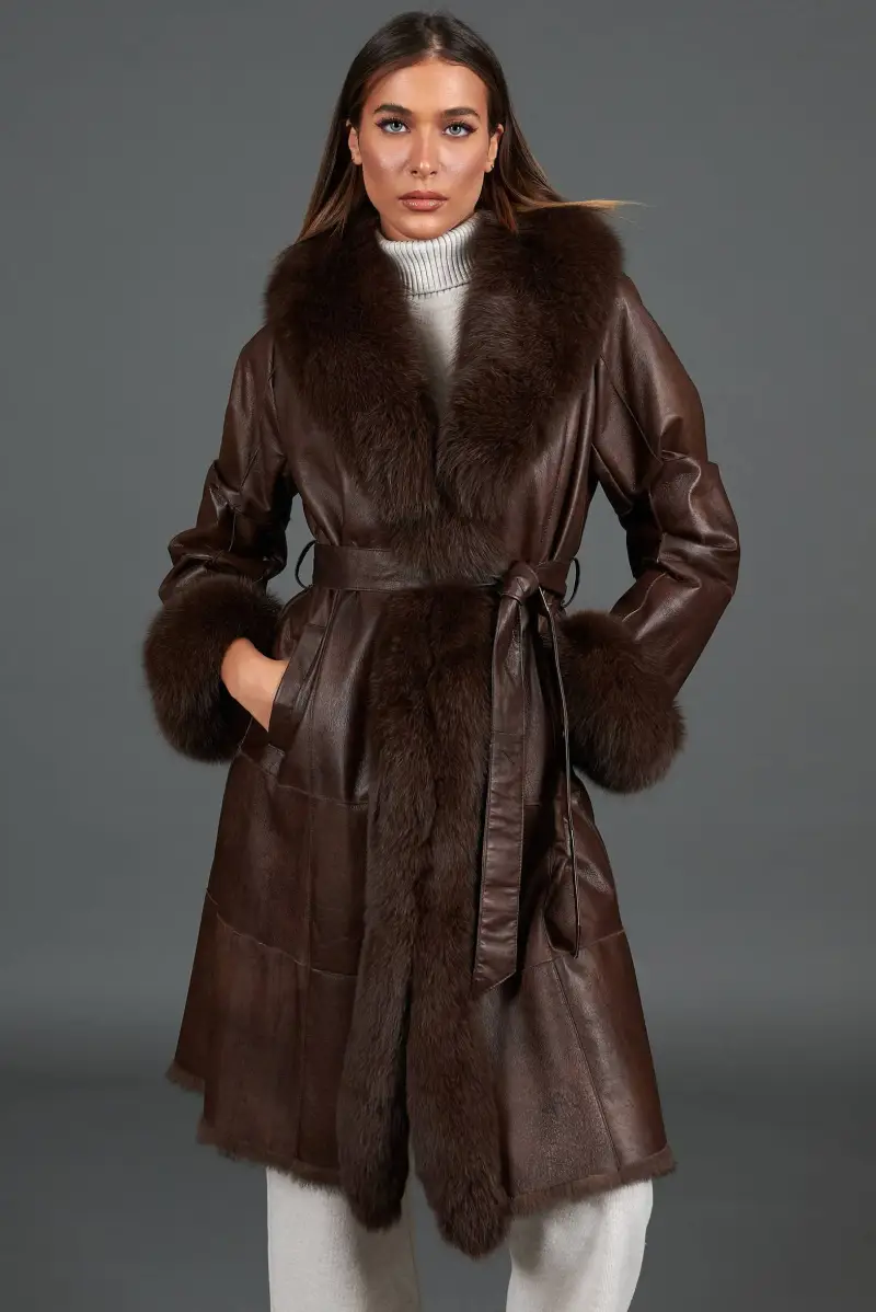 Cappotto in pelliccia di lapin nappato marrone con collo in volpe D'Arienzo, Seleziona Testa di moro