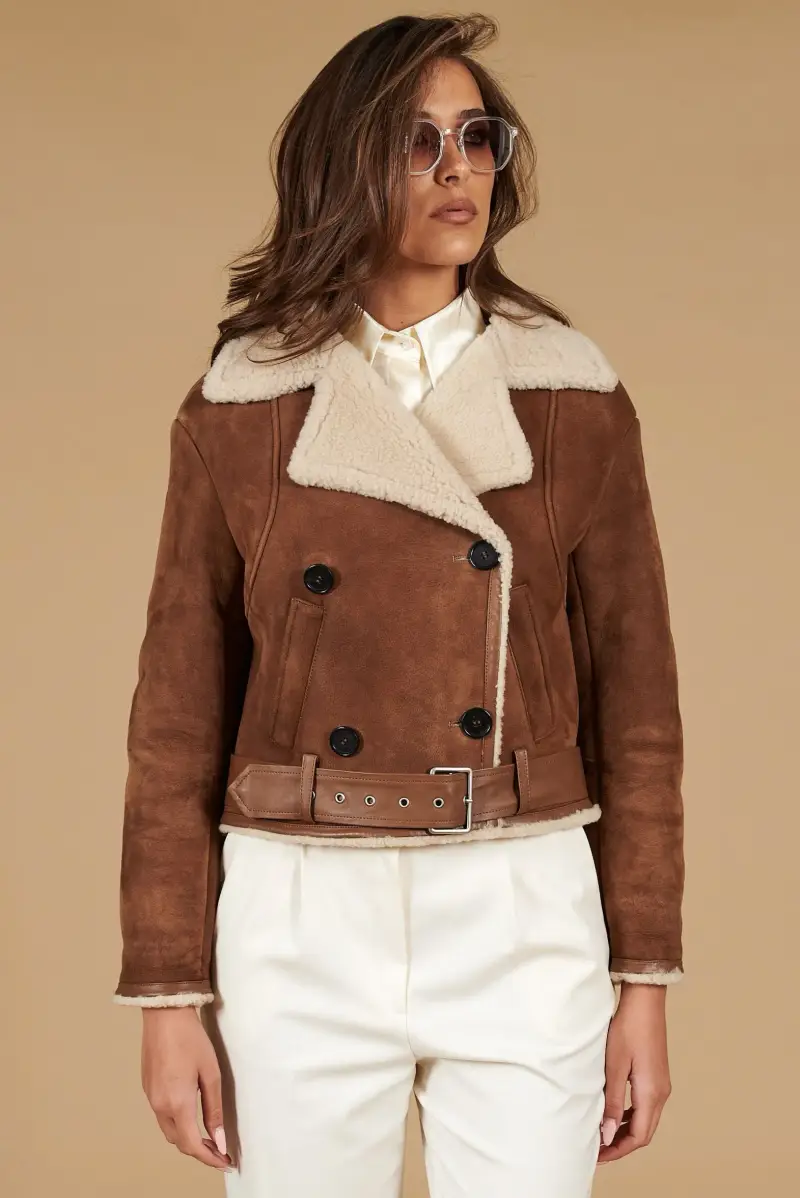 Chiodo in montone scamosciato color cuoio con cintura e bottoni D'Arienzo, Seleziona Cuoio