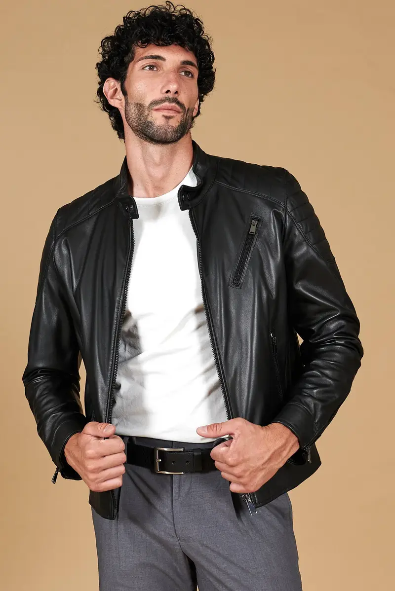 Giacca moto in pelle nera biker trapuntato spalle effetto liscio D'Arienzo, Seleziona Nero