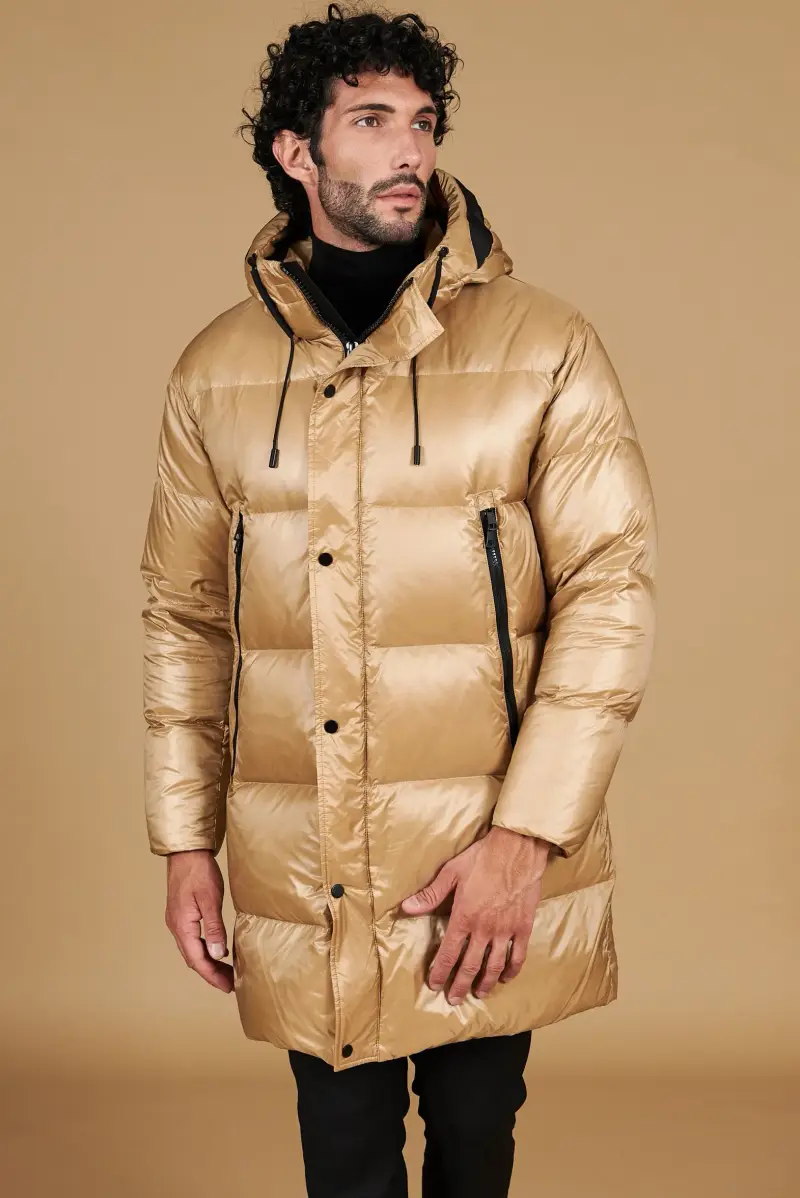 Giaccone lungo in vera piuma colore fango da ripiegare a zaino D Arienzo, Seleziona Fango