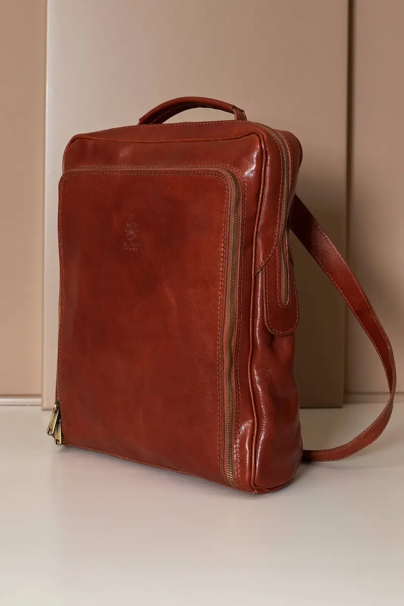 Zaino in pelle cuoio di vitello borsa effetto vintage D'Arienzo, Seleziona Cuoio
