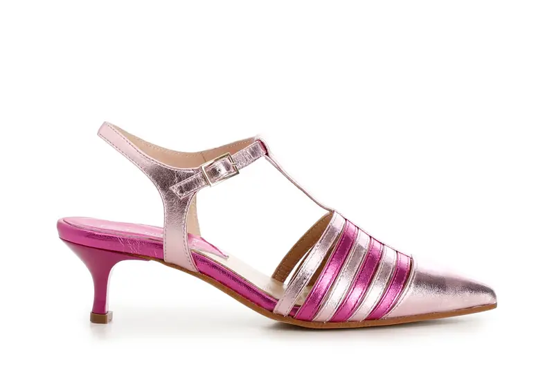 dècollète in similpelle laminata con fasce laterali e fibbia multi fuxia