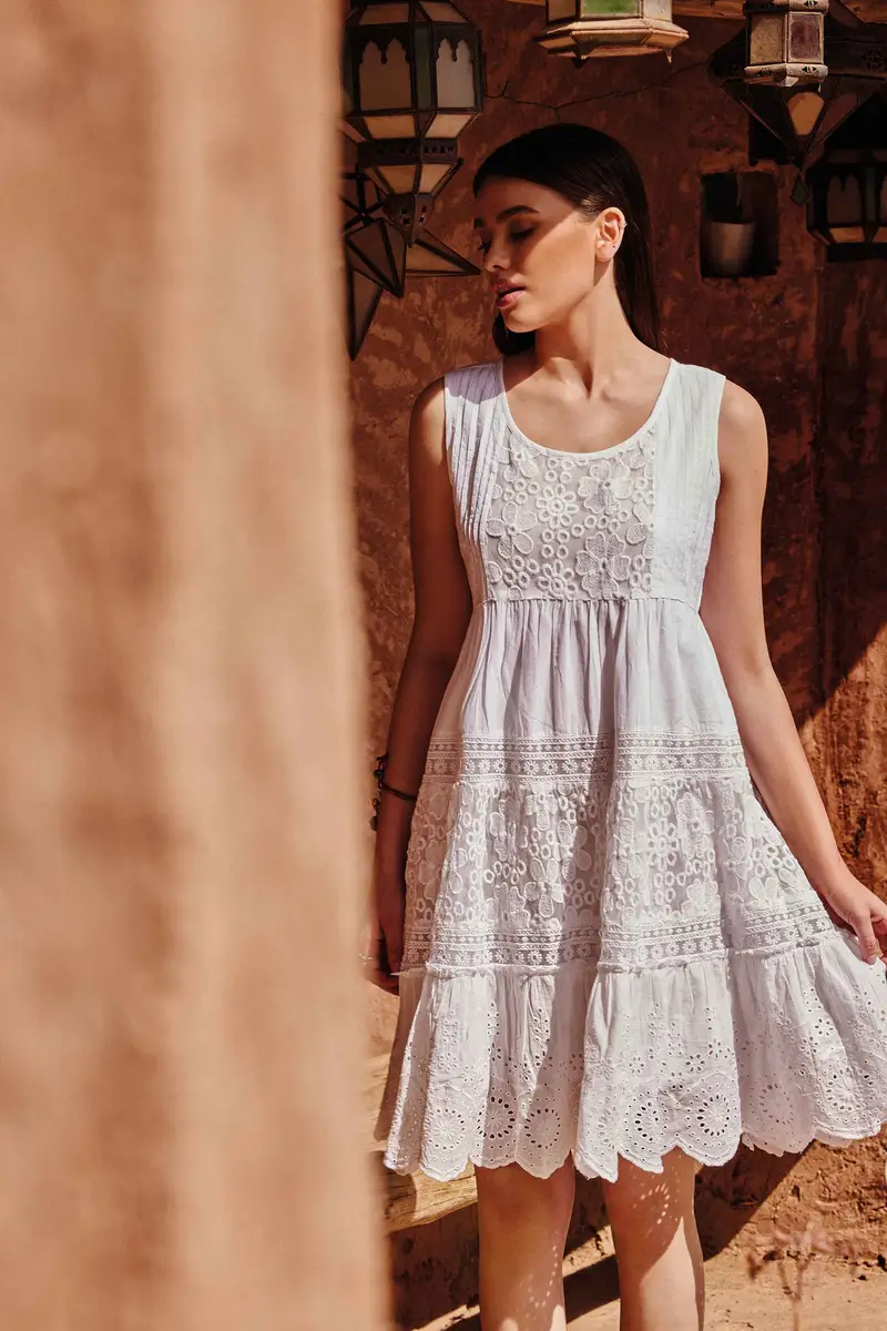 ABITO IN PREGIATO PIZZO SANGALLO | Colore Bianco |