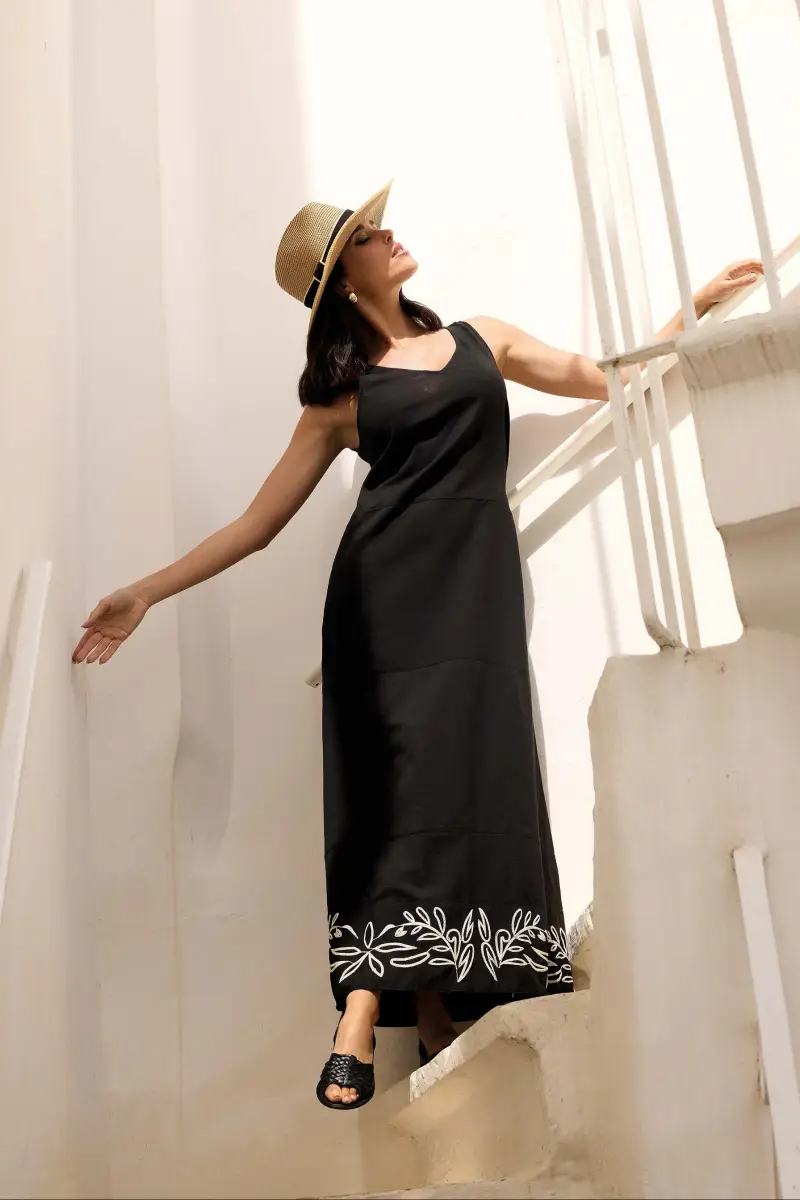 ABITO LUNGO SMANICATO GRAZIA | Colore Nero |