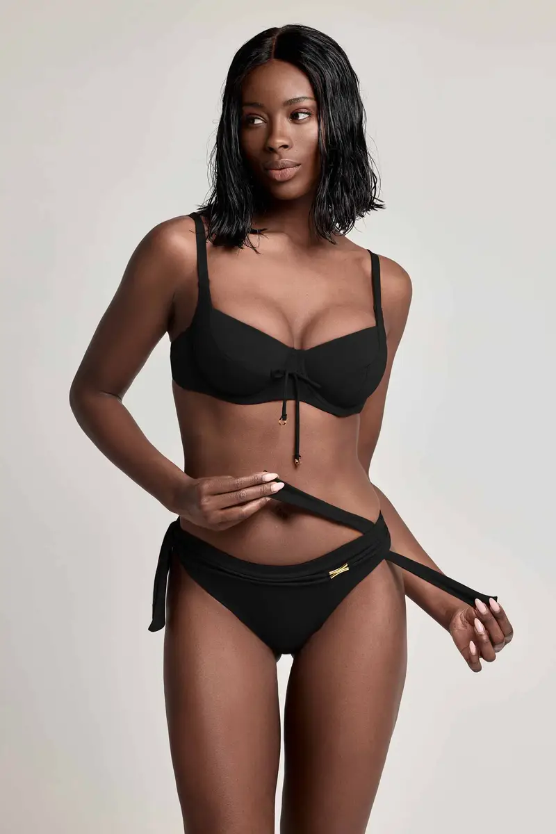 BIKINI CON FERRETTO LAURA | Colore Nero |