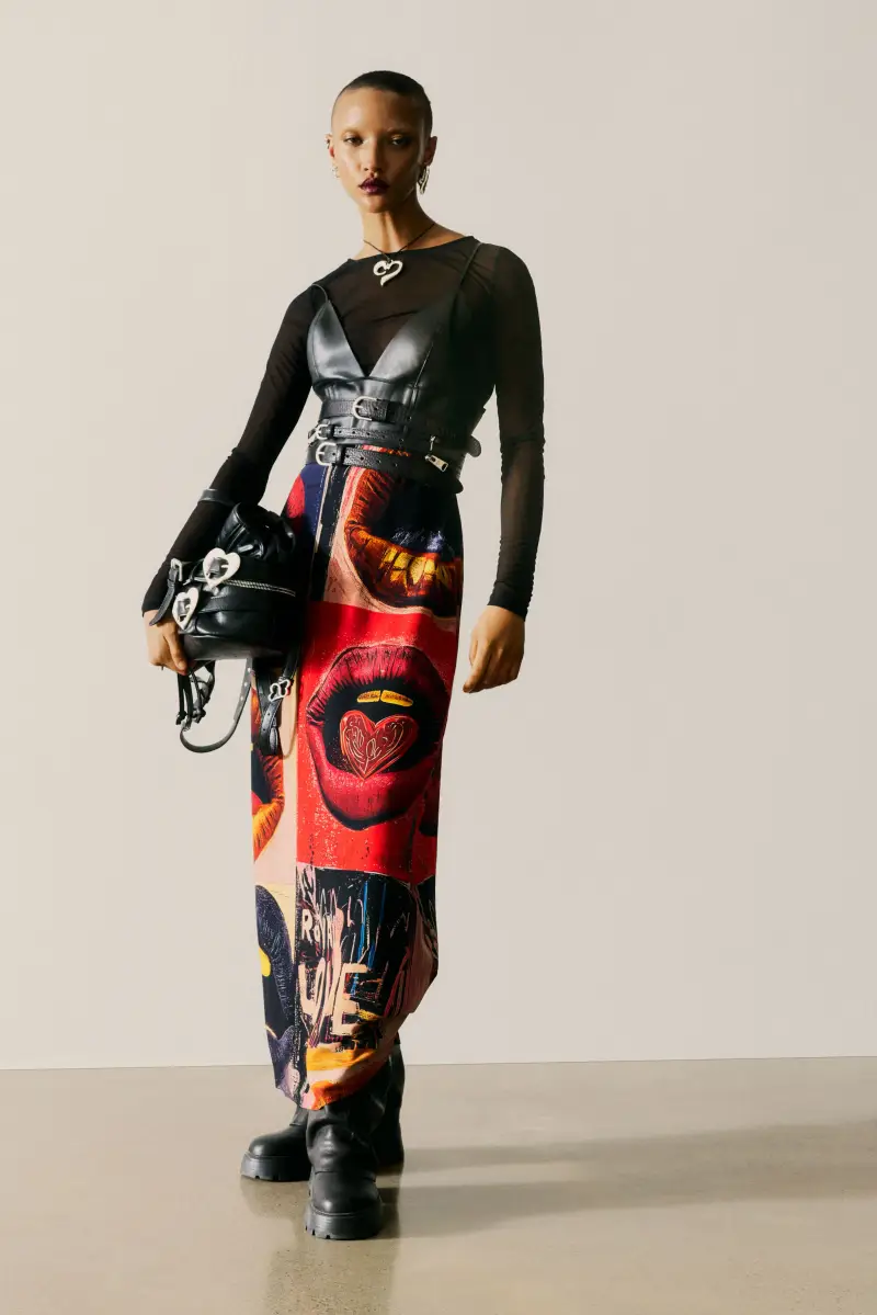 ABITO A SPALLINE CON BOCCHE BLACK