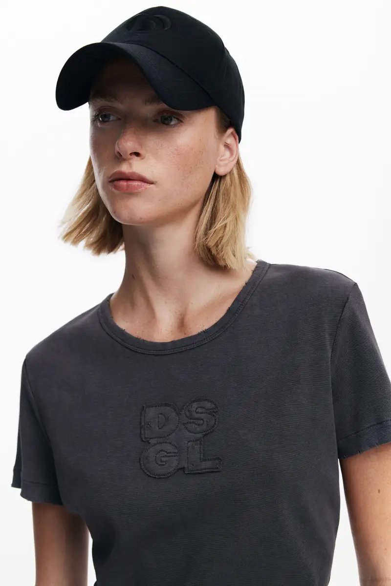 Berretto semplice con logo BLACK miniatura 2