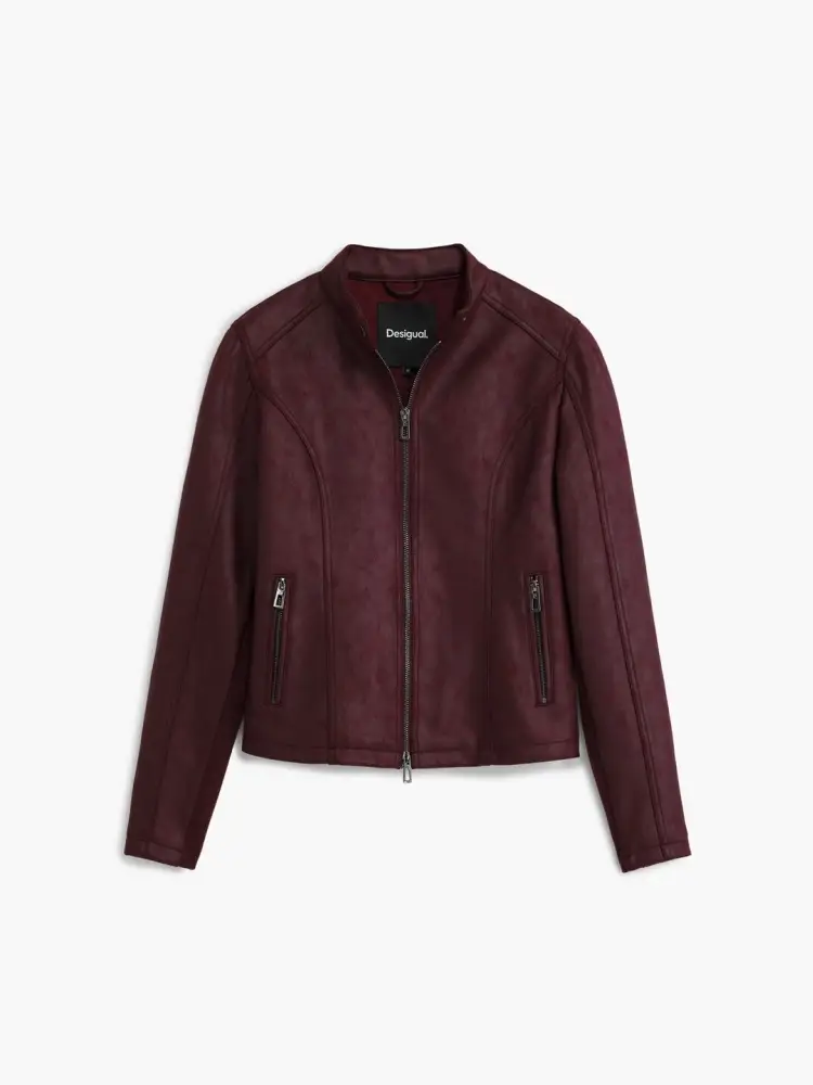 giubbotto in ecopelle bordeaux , chiusura con cerniera, collo stile mao, tasche frontali e con tessuto a maglia all'interno delle maniche