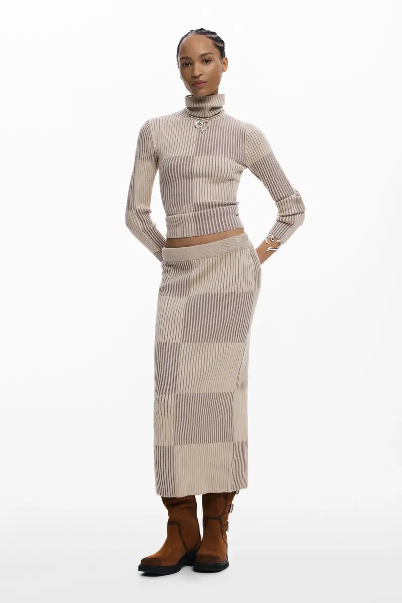 MAGLIONE A COLLO ALTO A QUADRI BROWN miniatura 2