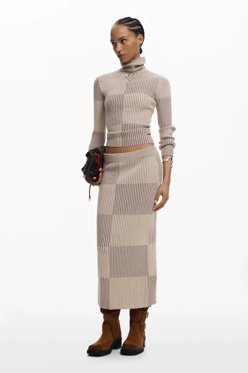 MAGLIONE A COLLO ALTO A QUADRI BROWN