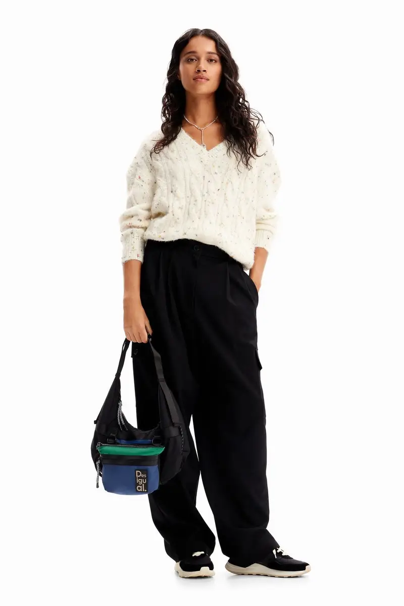 Maglione Donna Bianco con Scollo a V e Dettagli a Contrasto