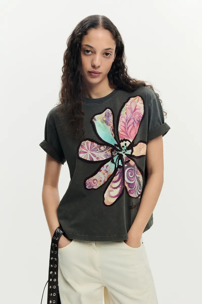 T-shirt a stampa floreale BLACK