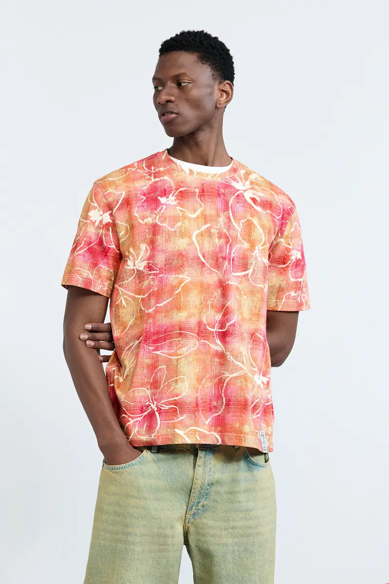 T-shirt con stampa arty RED