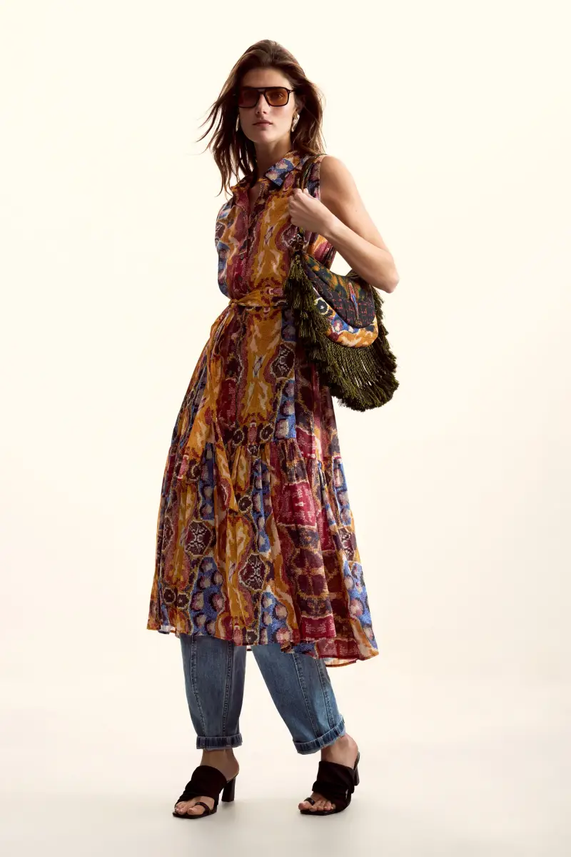 Vestito disegnato da Mr Christian Lacroix MATERIAL FINISHES