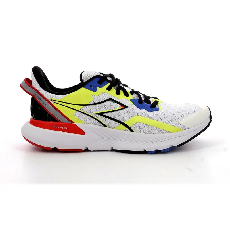 Scarpe da Running per Adulti Diadora Mythos Blushield Volo 3 Bianco | Diadora