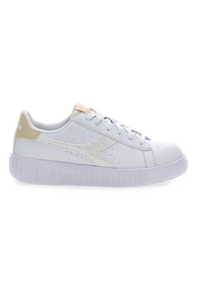 Sneaker da donna bianche con platform e dettagli oro Diadora Game Step Glam GS [BIANCO]