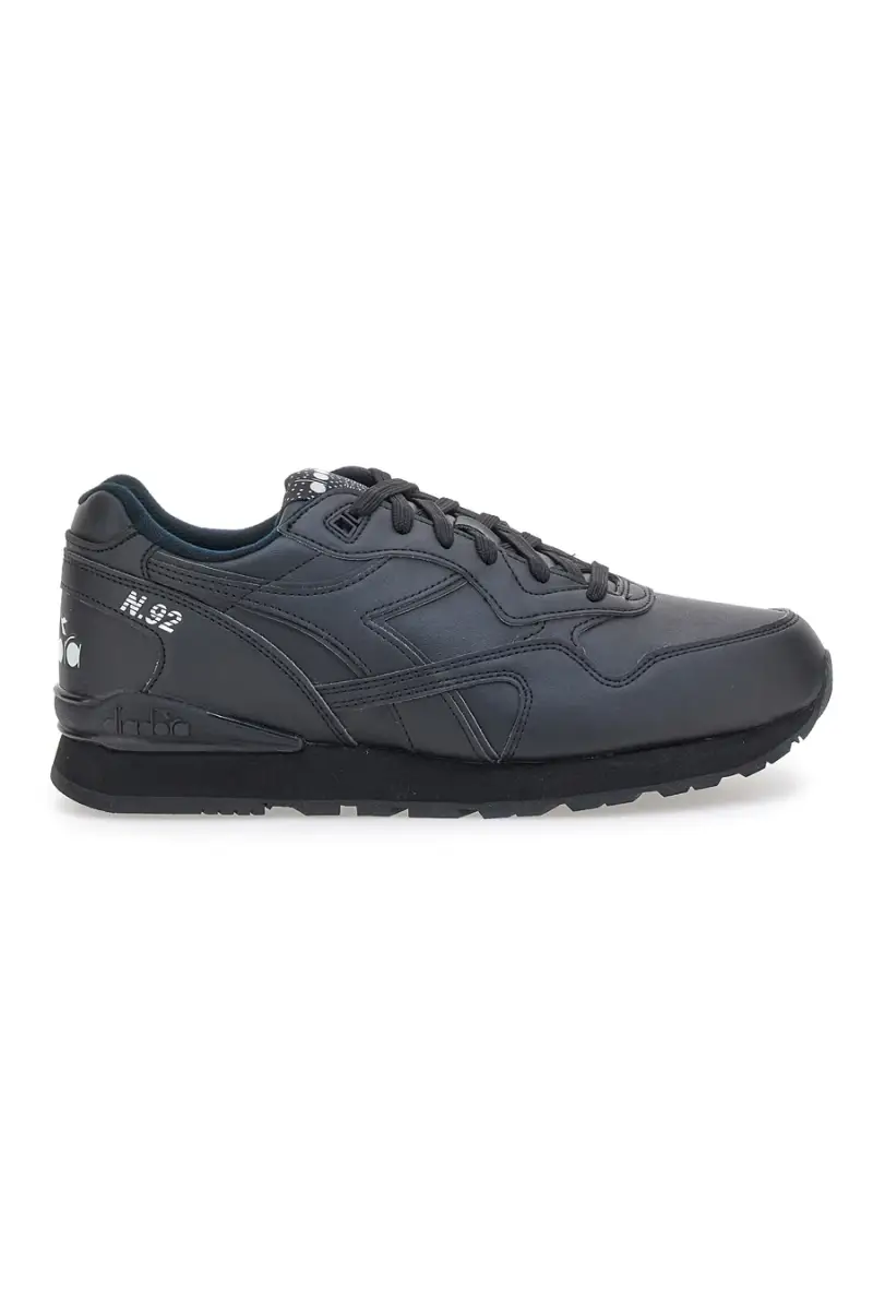 Sneakers nere tomaia liscia Diadora N 92 L [NERO]