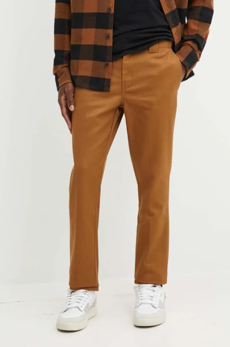 pantaloni uomo colore marrone