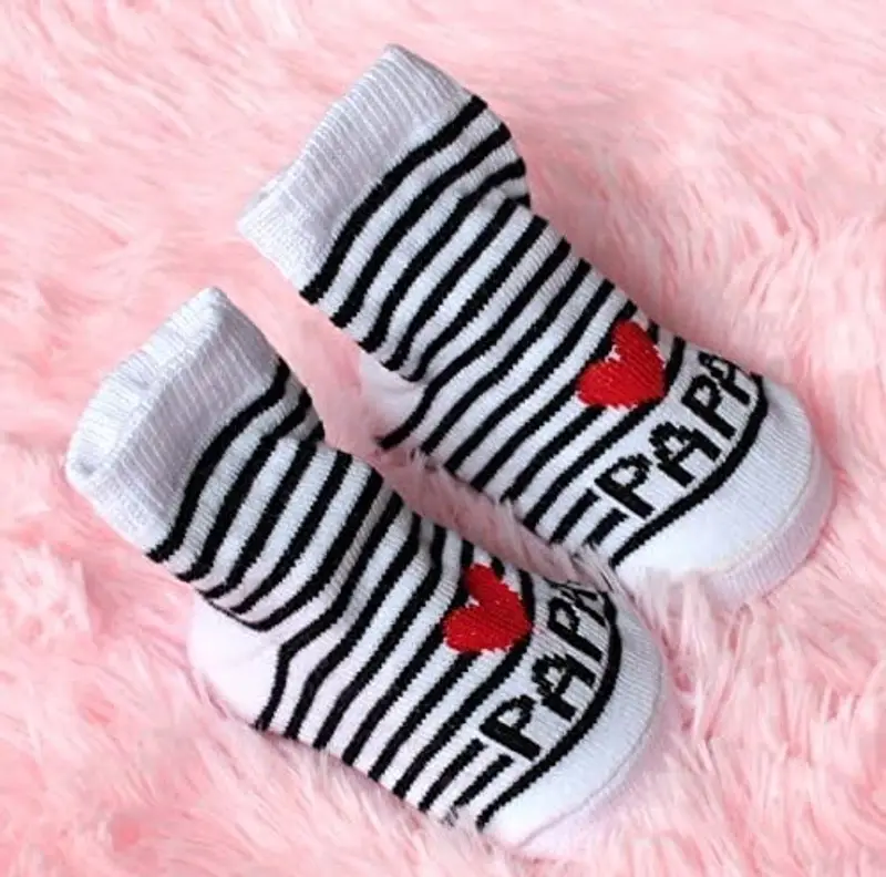 Distinct® Calzini di cotone per bambini Calzini carini Amo MamMa + amo PaPà Calzini in cotone per bambine e bambini appena nati (2 coppie) miniatura 3