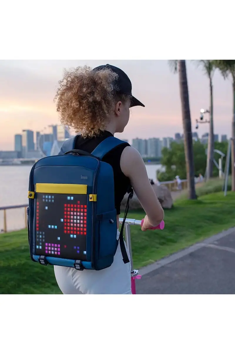 Reset Club zaino con display pixel art Divoom Backpack S Nero miniatura 5