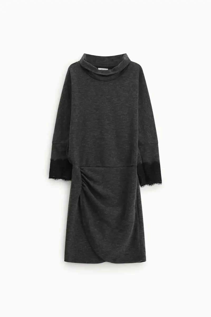 Abito corto a portafoglio con maniche lunghe