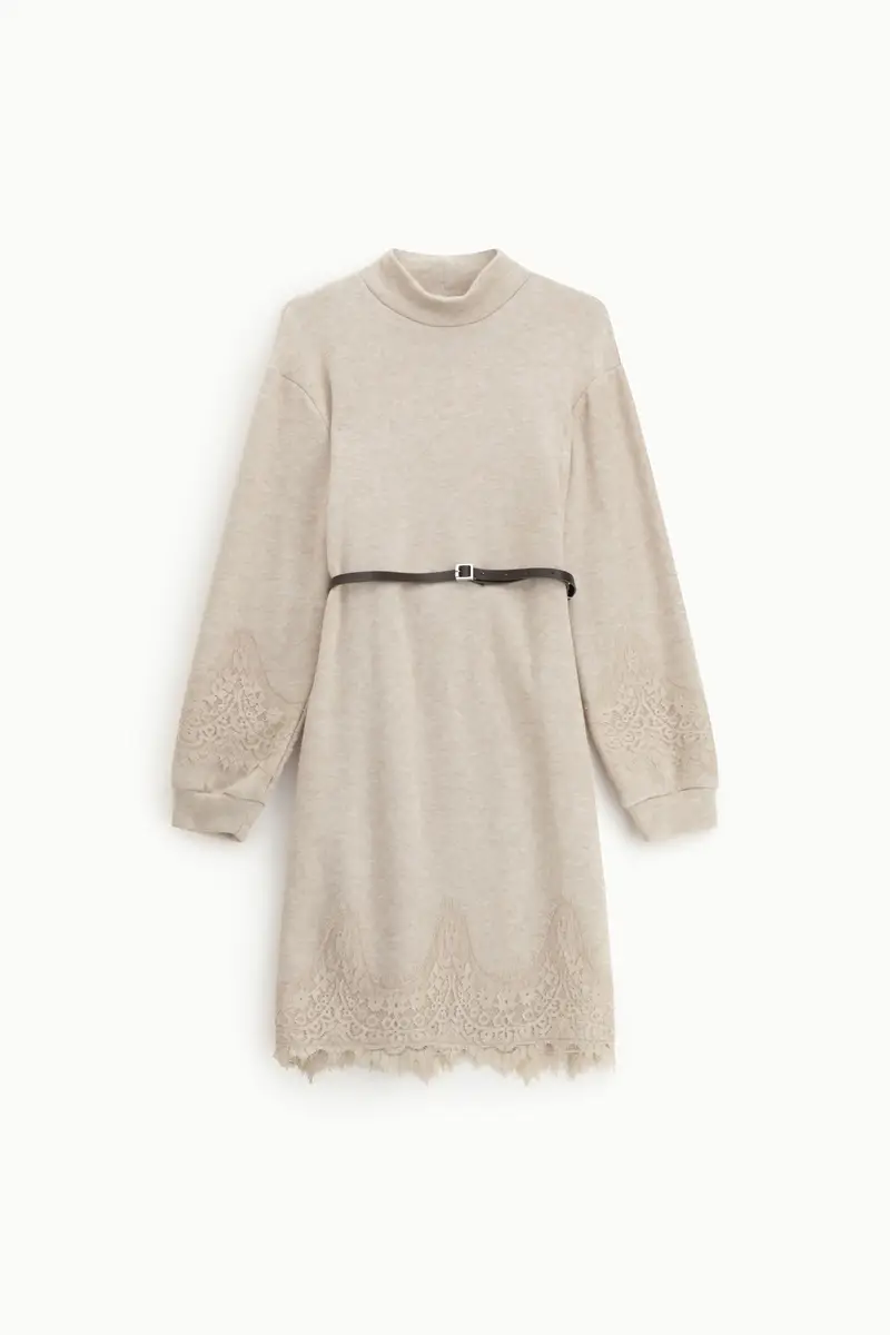 Abito corto con cintura e dettagli pizzo