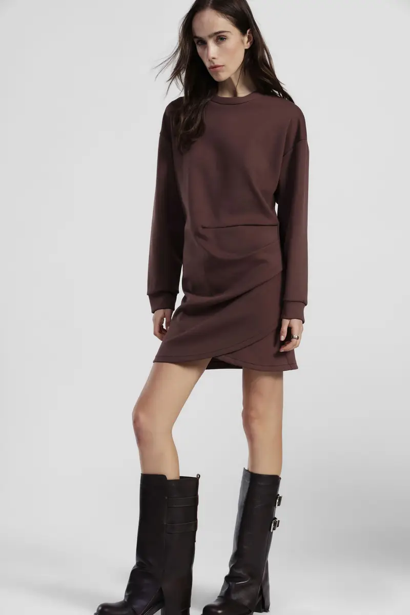 Abito corto con maniche lunghe e dettaglio drappeggiato miniatura 2