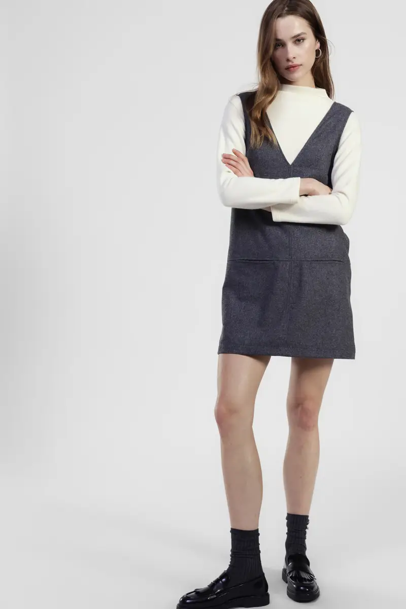 Abito corto senza maniche con scollo a v miniatura 2