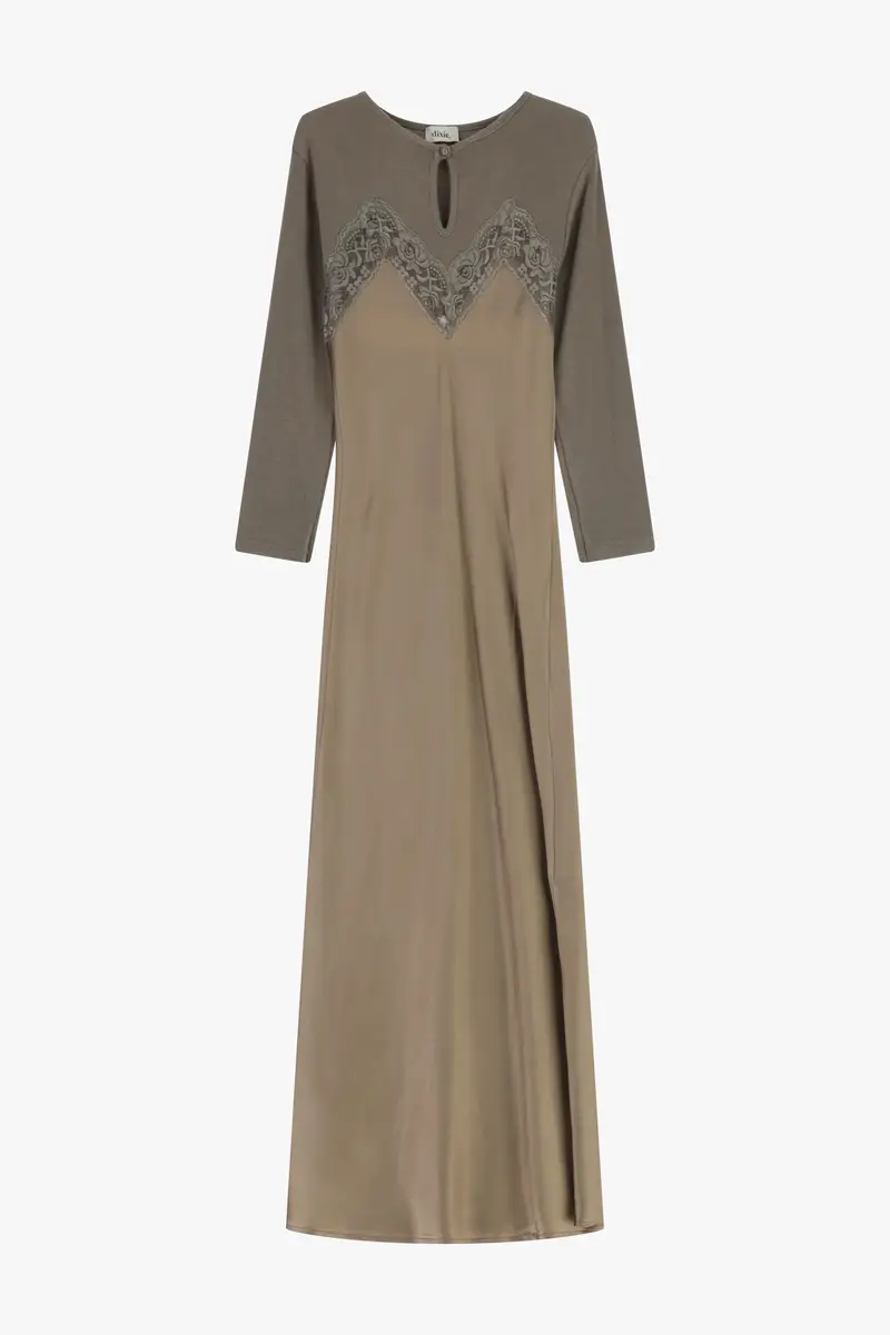 Abito lungo con maniche lunghe e inserto pizzo