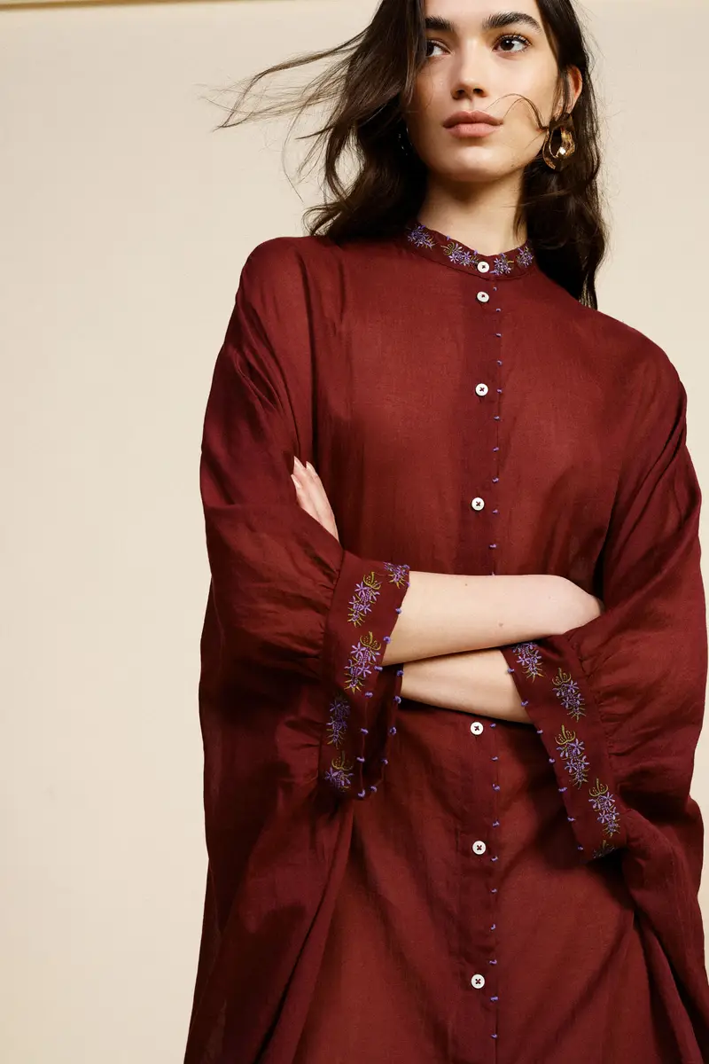 Abito midi con bottoni e maniche 3/4 ricamate miniatura 4