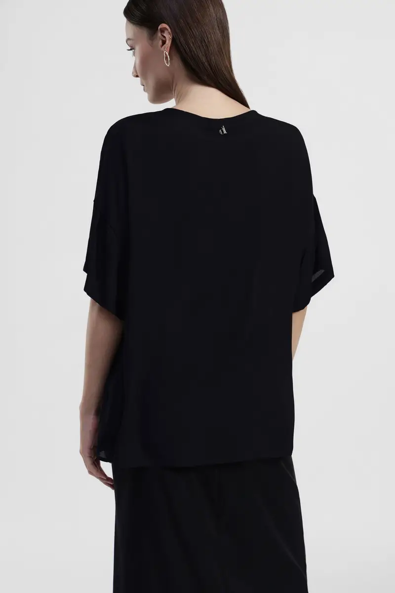 Blusa ampia con scollo a v e maniche corte miniatura 3