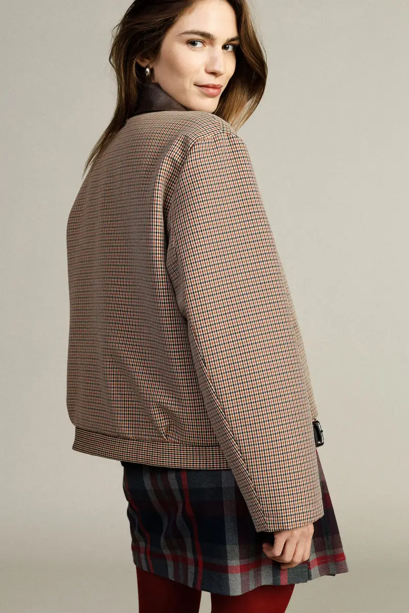 Bomber corto con collo a contrasto e fibbie miniatura 3