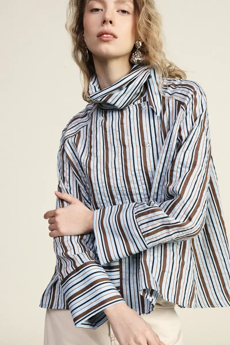 Camicia a righe con colletto classico e tasca miniatura 2