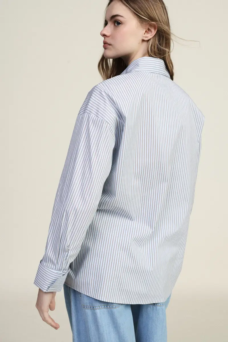 Camicia a righe con collo classico e abbottonatura asimmetrica miniatura 3