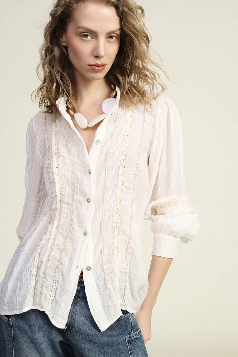 Camicia con maniche lunghe e inserti in pizzo miniatura 2