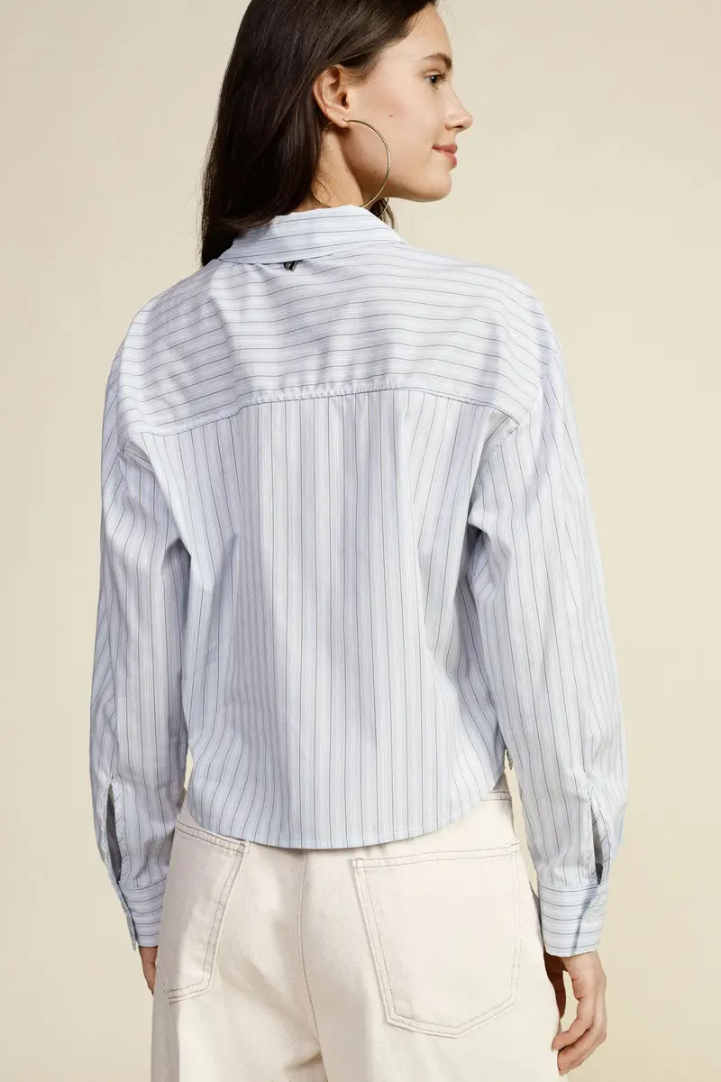 Camicia cropped a righe con ricamo floreale miniatura 3