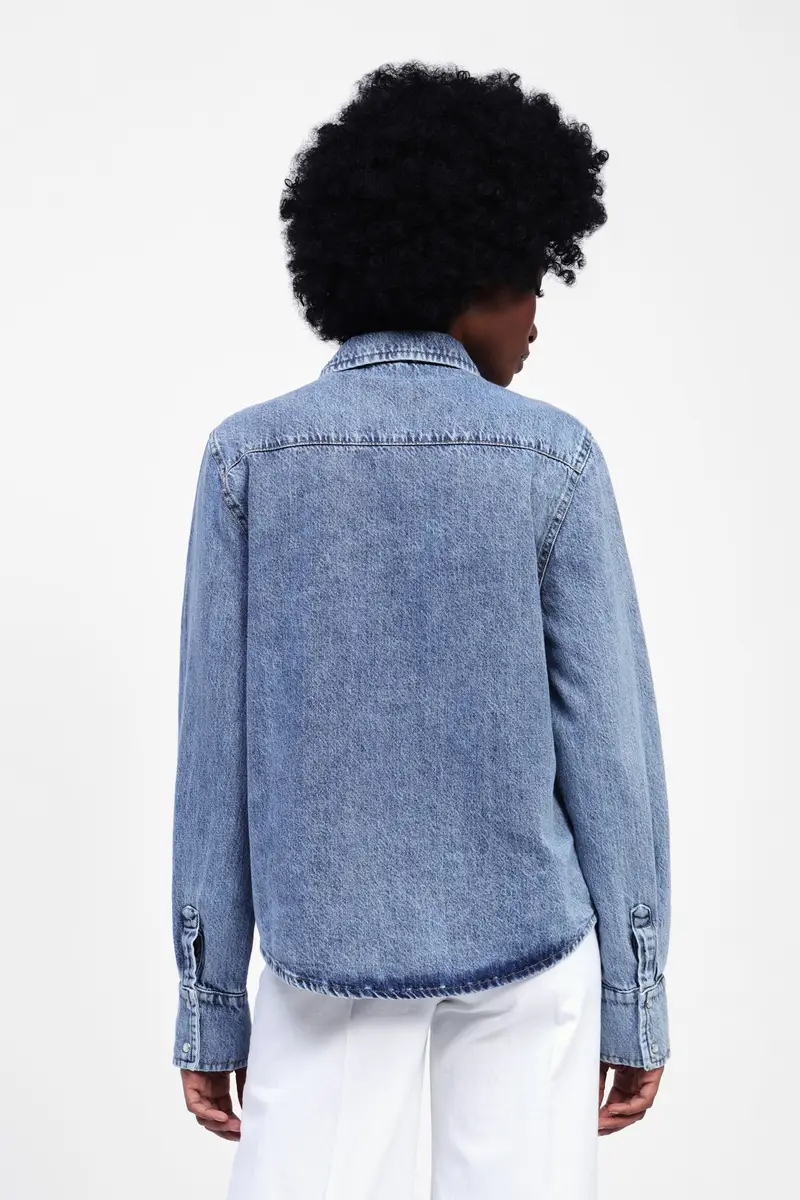 Camicia in denim con colletto classico e bottoni miniatura 3