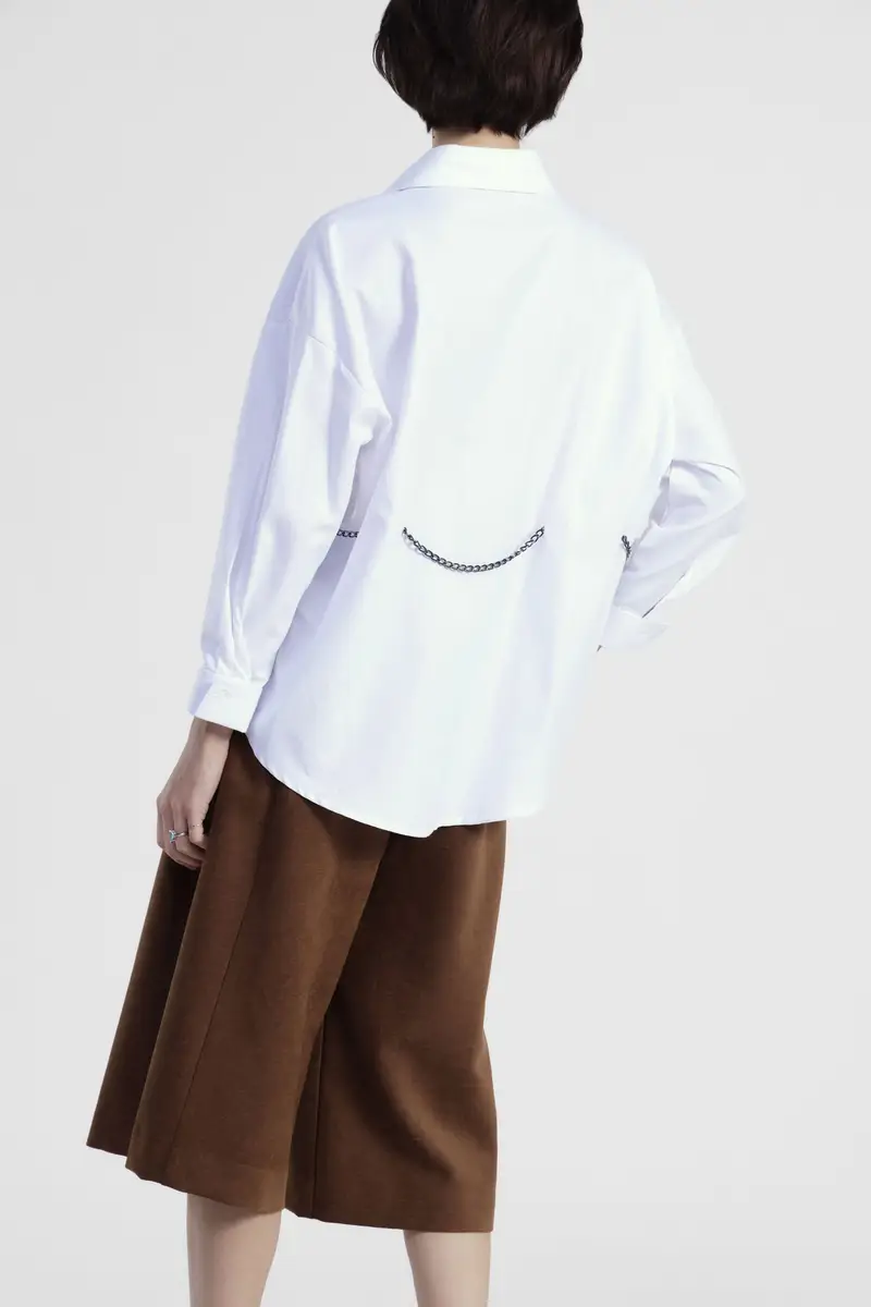 Camicia over con catena decorativa e tasche miniatura 3