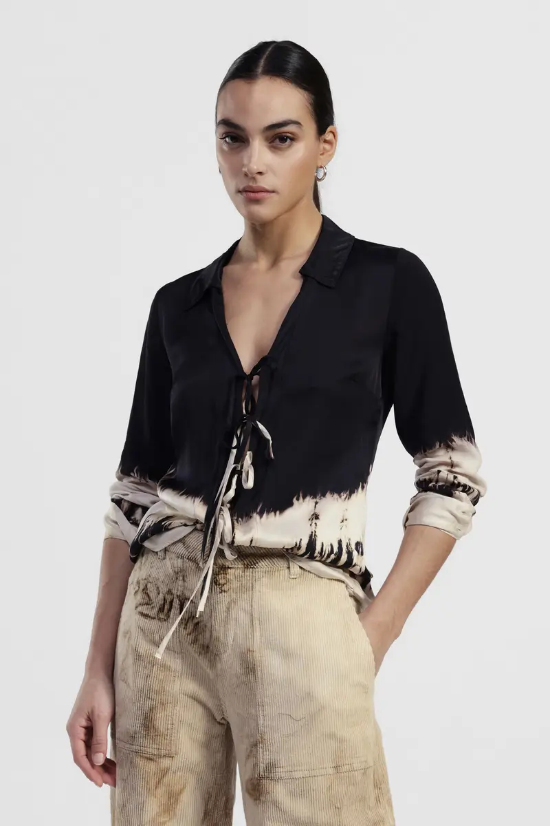 Camicia tie-dye con lacci frontali e colletto miniatura 2