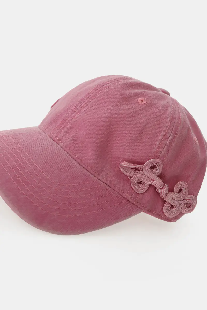 Cappellino con chiusura regolabile e passamaneria laterale miniatura 2