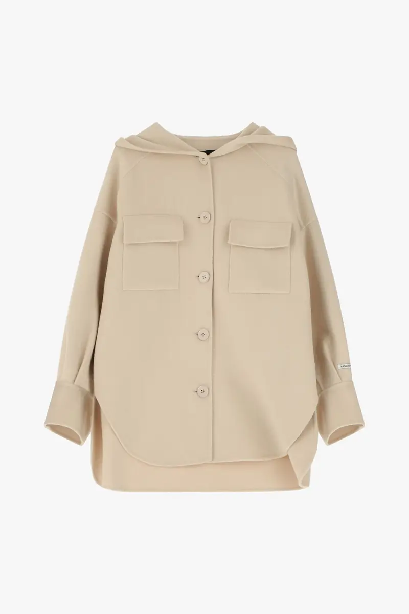 Cappotto con cappuccio e tasche frontali