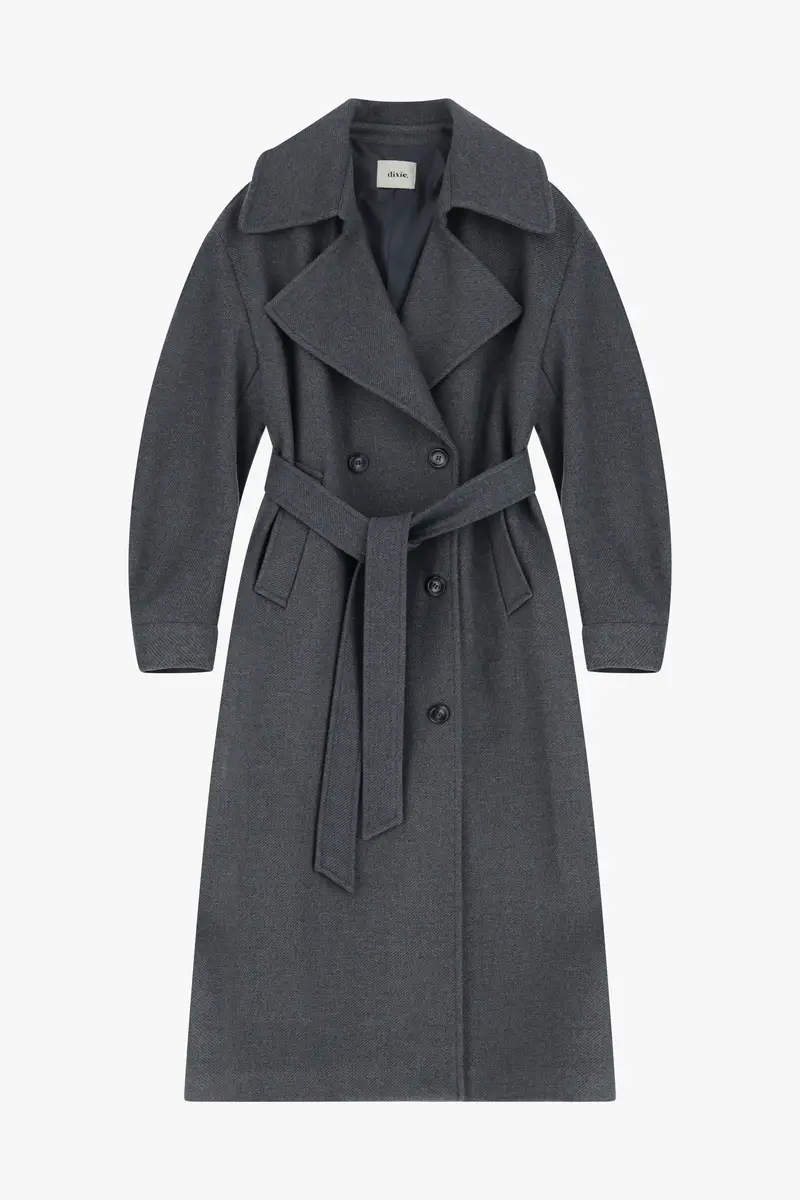 Cappotto doppiopetto con cintura e maxi revers